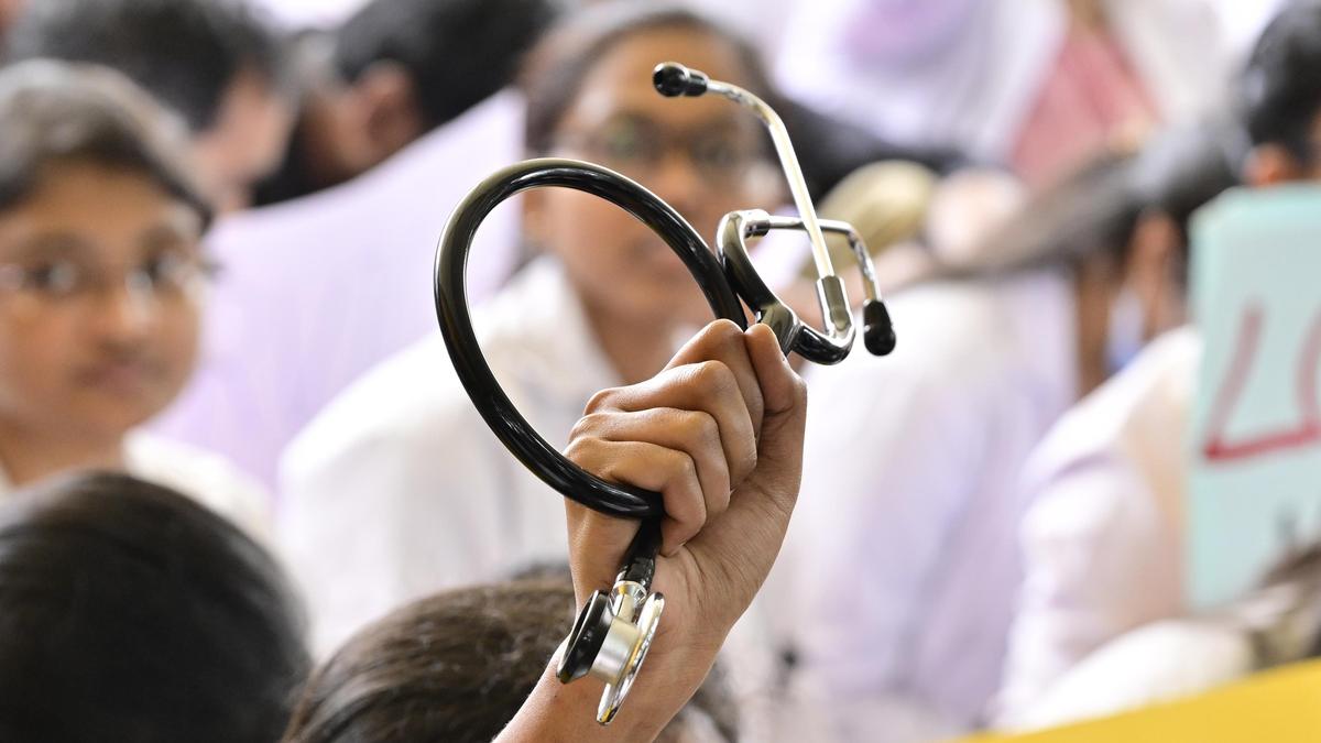 Surrender of 151 super-speciality seats: T.N. Medical Officers Association faults State government’s handling of Supreme Court case